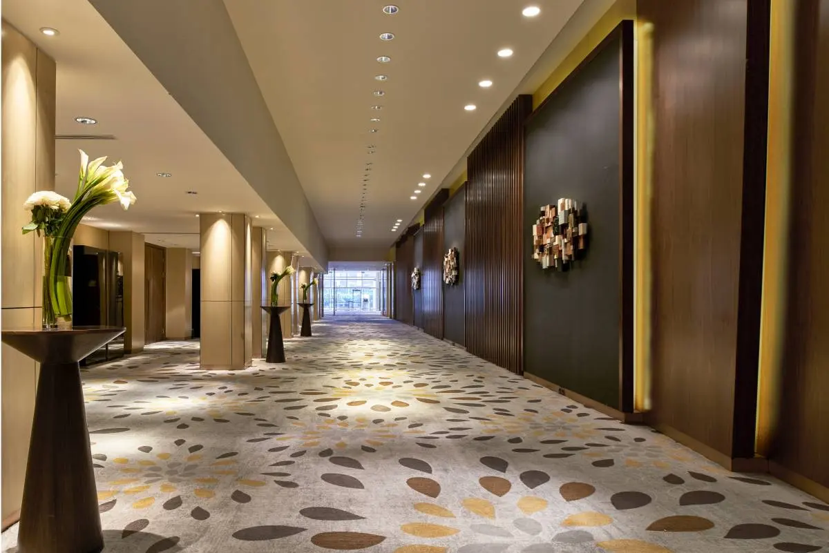 Foyer.jpg