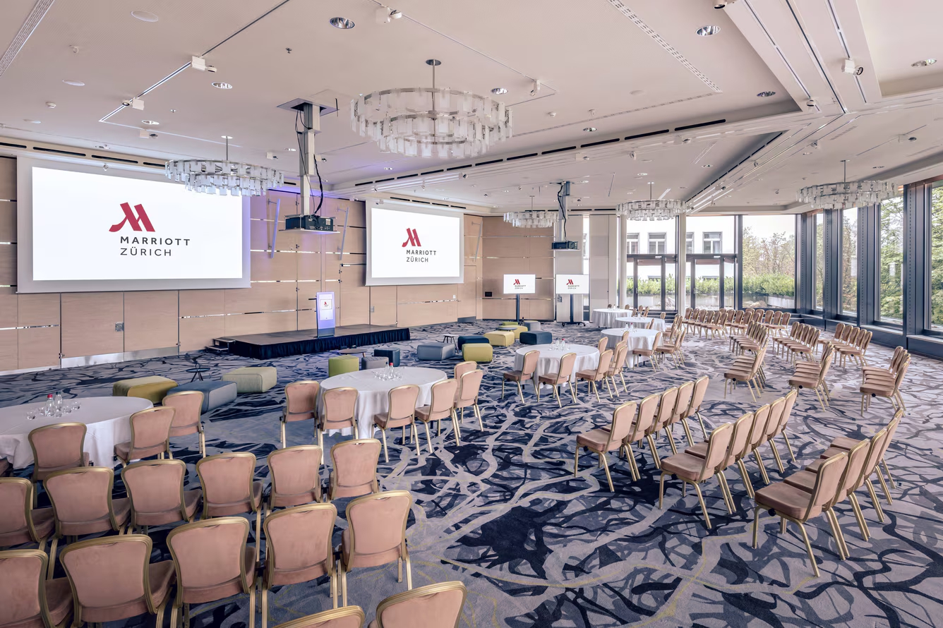 zrhdt-ballroom-0201-hor-clsc.avif