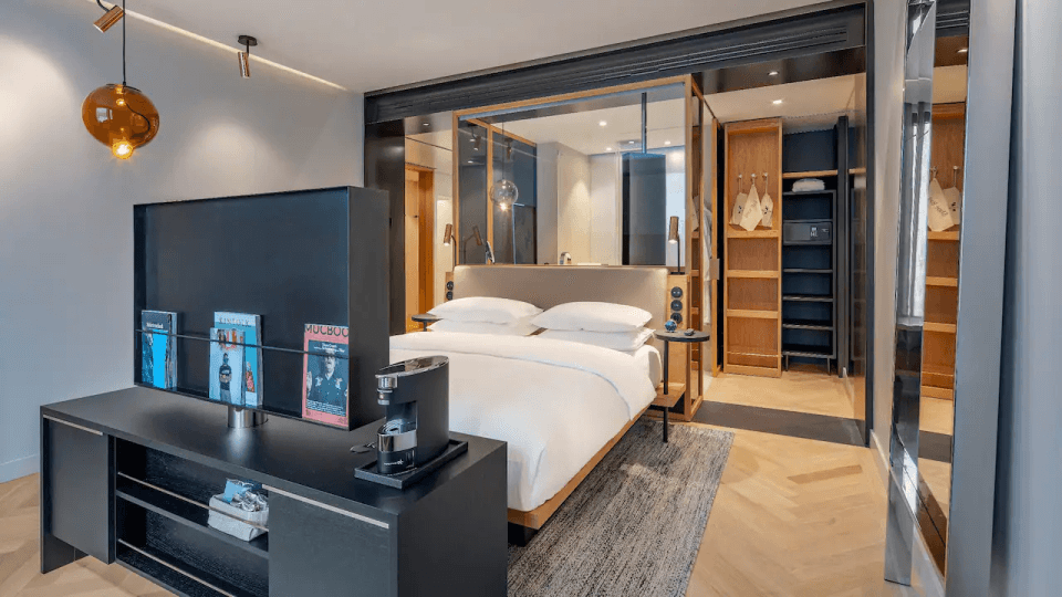 andaz-munich-hotel-room.png