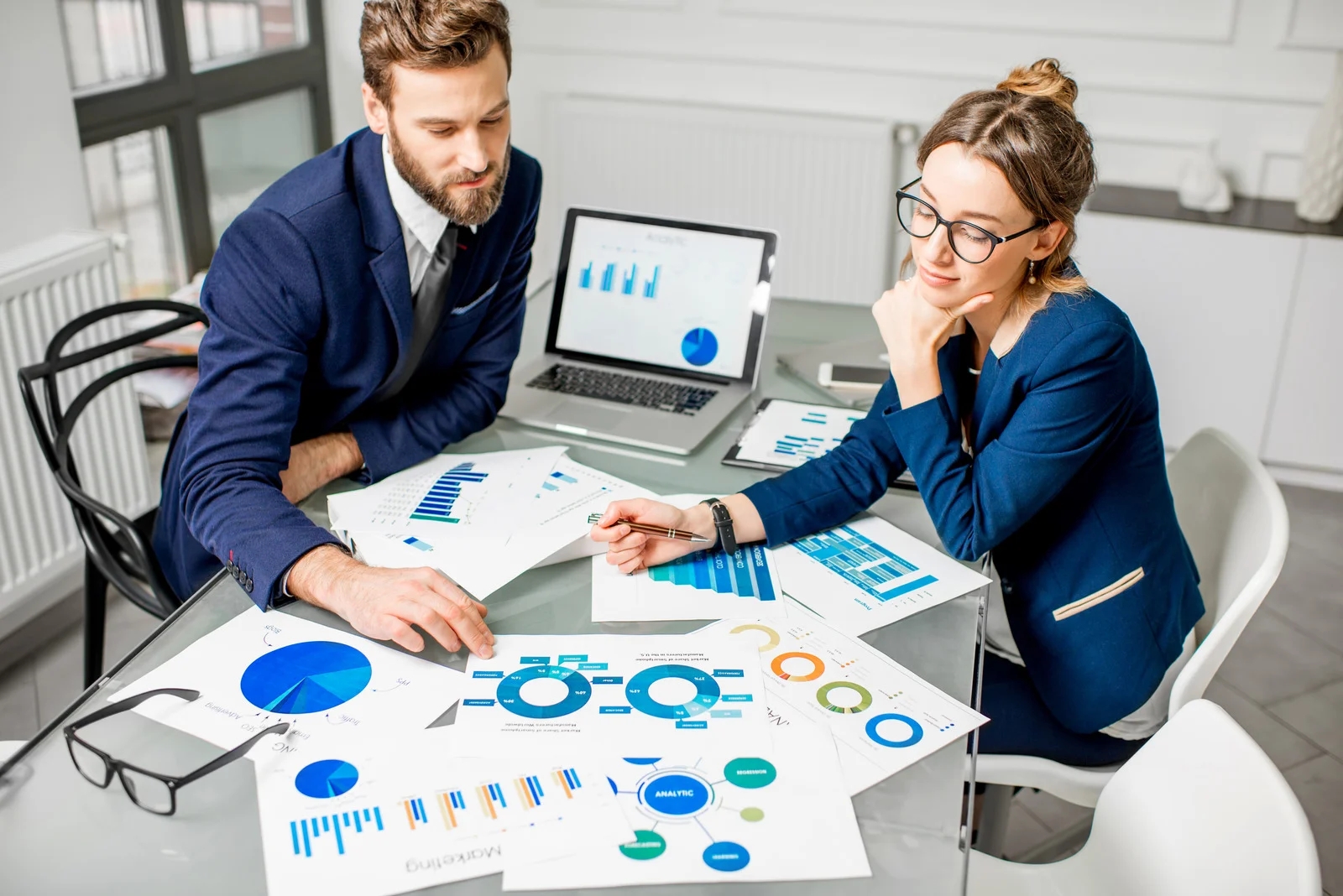 personalized-financial-advice-ai-financial-services.webp