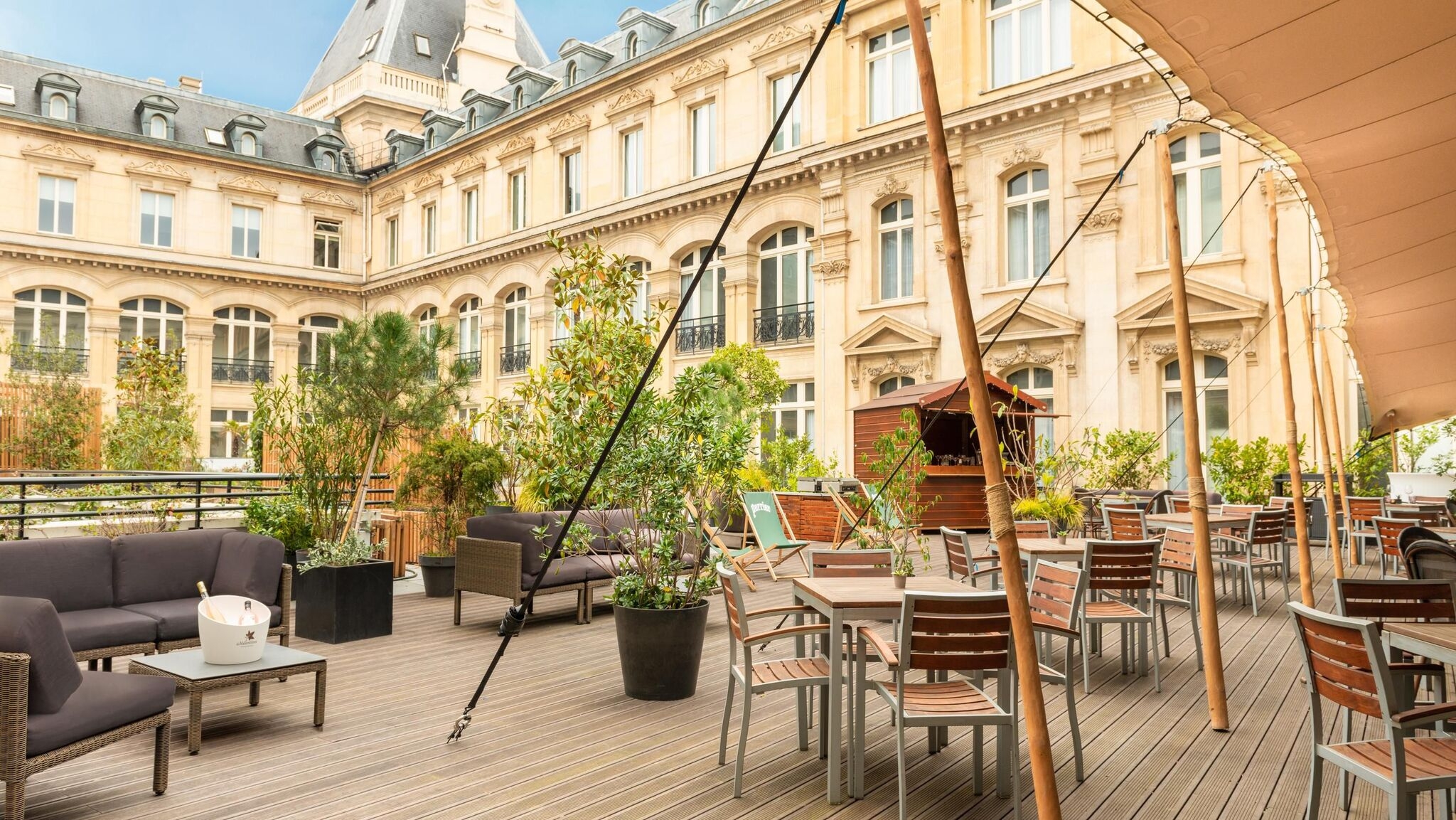 crowne-plaza-paris-7722807536-2x1.jpg