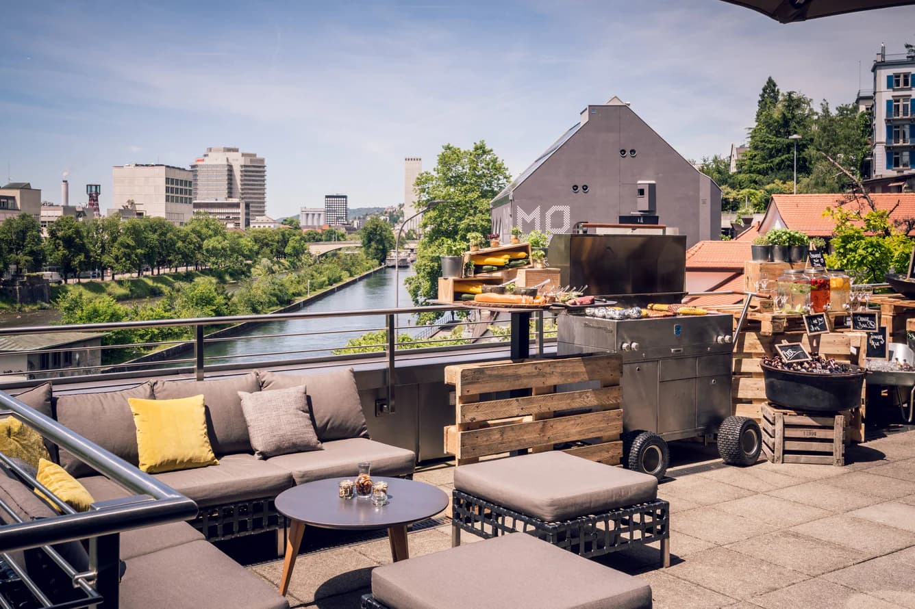 zrhdt-terrace-0259-hor-clsc.webp