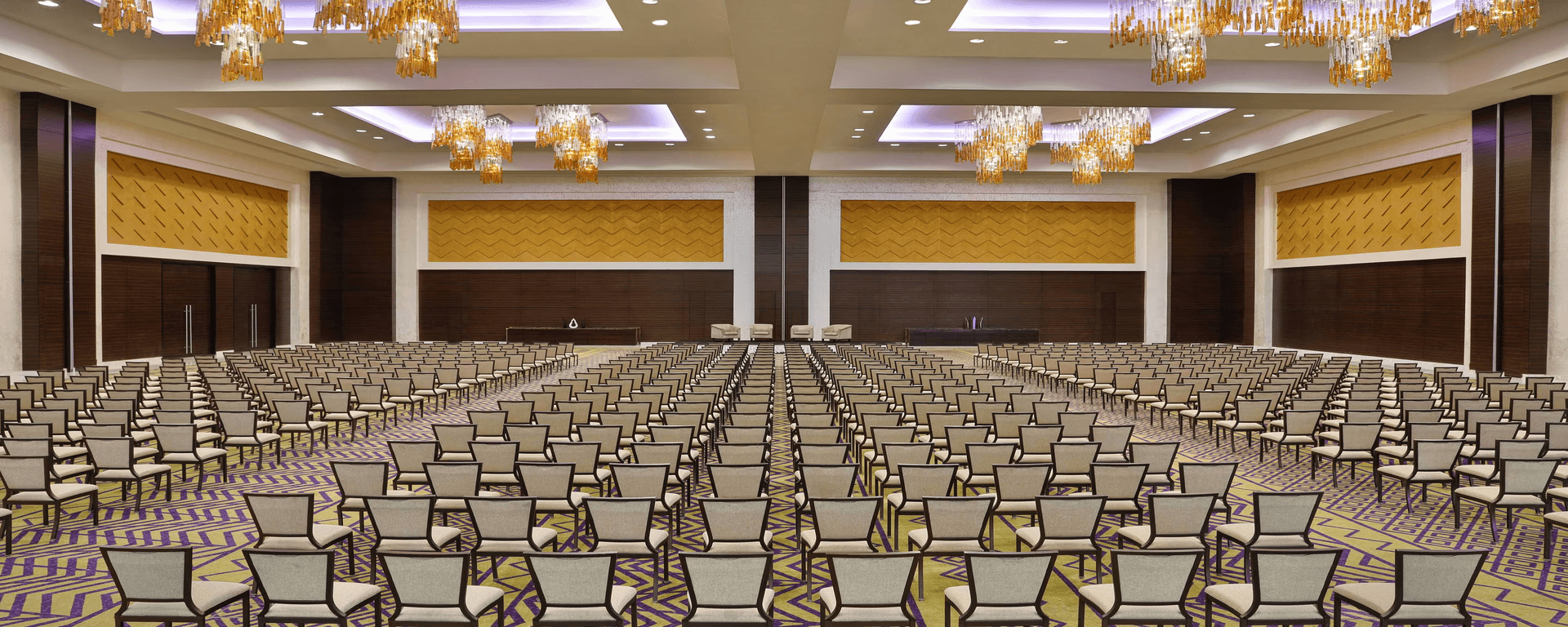 ruhjb-ballroom-0333-hor-wide.png